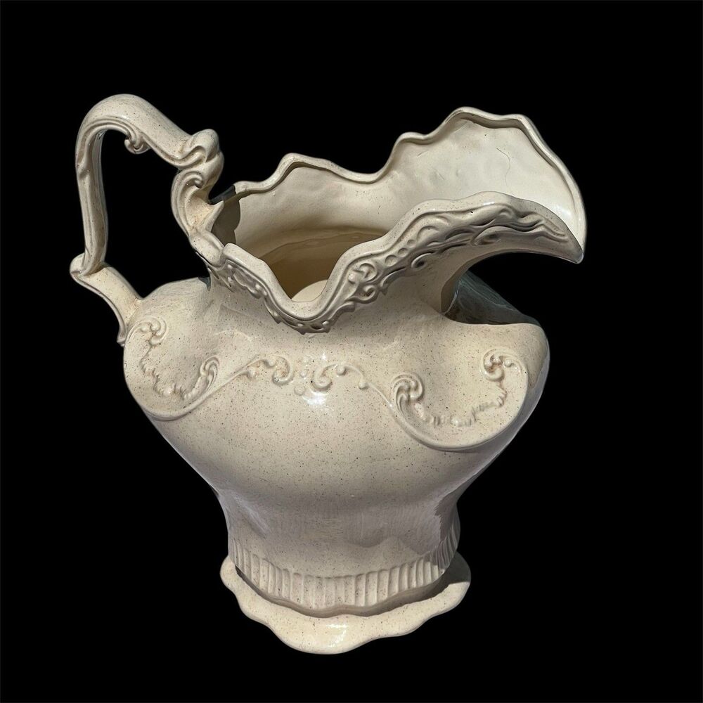 VTG1975-Arnels Pottery Ruffled Edge White Porcelain Ceramic Pitcher/Vase 10"h